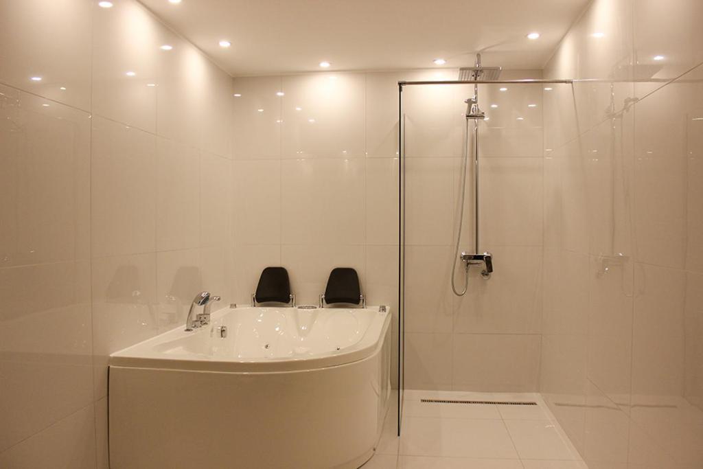 Luxury Apartments Parking In Garage Ниш Екстер'єр фото