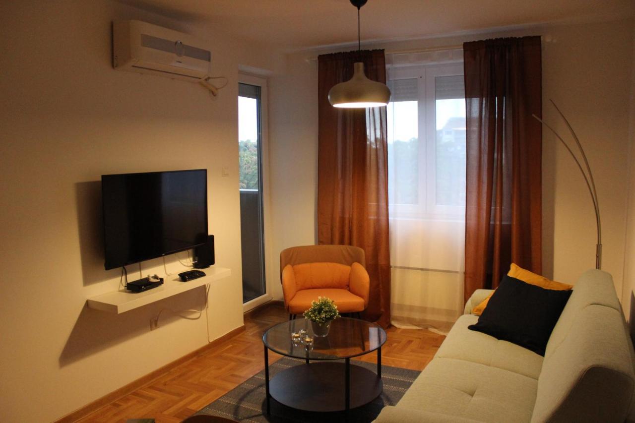 Luxury Apartments Parking In Garage Ниш Екстер'єр фото